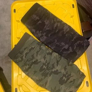 2 camo jeggings (brand: no boundaries)